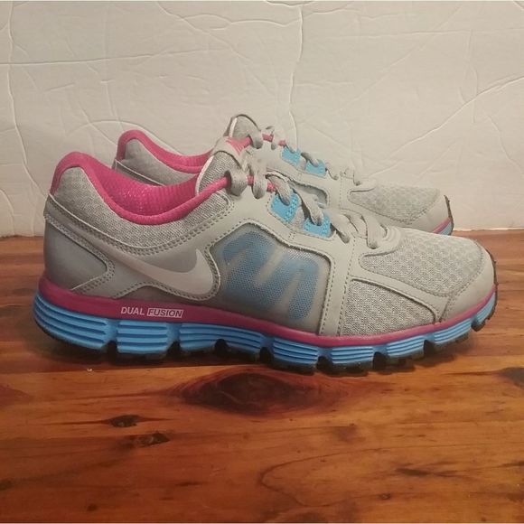 Nike Shoes - Nike Dual Fusion ST2 Running Shoes Women's Size 8.5